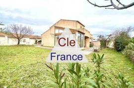 Detached Villa Not Far from the Coaet Detached Villa Not Far from the Coaet