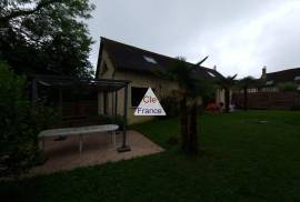 Detached Country House with Lovely Garden