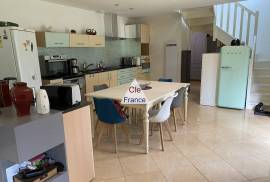 Detached Country House with Lovely Garden