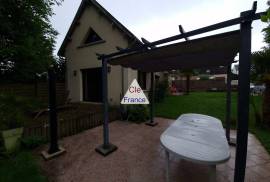 Detached Country House with Lovely Garden