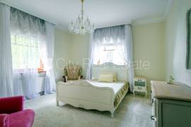 Detached house for sale in Jurmala, 350.00m2