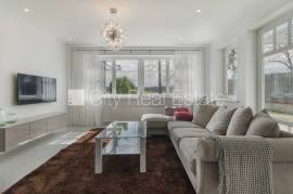 Detached house for rent in Jurmala, 200.00m2