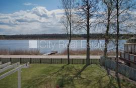 Detached house for rent in Jurmala, 200.00m2