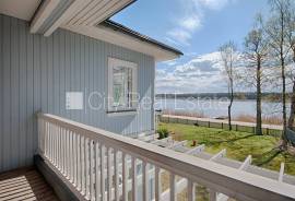 Detached house for rent in Jurmala, 200.00m2