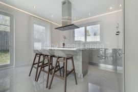 Detached house for rent in Jurmala, 200.00m2