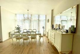 Detached house for rent in Jurmala, 320.00m2