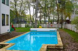 Detached house for rent in Jurmala, 551.00m2