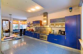 Detached house for rent in Jurmala, 551.00m2