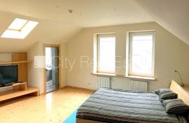 Detached house for rent in Jurmala, 551.00m2