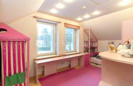 Detached house for rent in Jurmala, 551.00m2