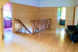 Detached house for rent in Jurmala, 551.00m2
