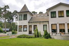Detached house for rent in Jurmala, 551.00m2