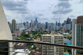 Supalai Place - 3 Bed Penthouse Condo in the City Centre at Sukhumvit 39, Phrom Phong