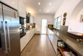 4 Bedroom Villa With Amazing View - Kamares, Tala, Paphos