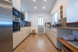 4 Bedroom Villa With Amazing View - Kamares, Tala, Paphos