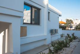 5 Bedroom Detached House - Paphos Center