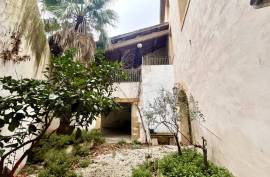 9 room, 279m2 Vineyard residence for sale in Saint thibery - 370 000 € *