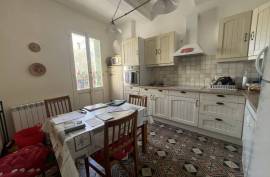 4 room, 95m2 House for sale in Saint genies de fontedit - 158 000 € *