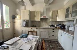 4 room, 95m2 House for sale in Saint genies de fontedit - 158 000 € *