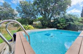 9 room, 360m2 House and dependencies for sale in Laroque des alberes - 520 000 € *