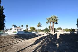 WUNDERBARES LANDANWESEN AM RANDE VON DOLORES