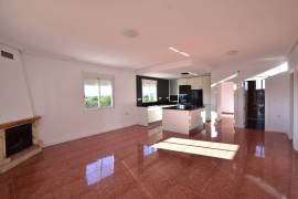 WUNDERBARES LANDANWESEN AM RANDE VON DOLORES