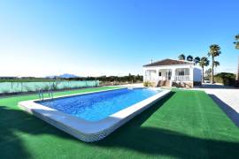 WUNDERBARES LANDANWESEN AM RANDE VON DOLORES