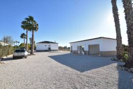 WUNDERBARES LANDANWESEN AM RANDE VON DOLORES