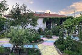 Completely renovated 3 bedroom house just 5 km from the sea in the quiet and preferred Kamenar district, Pomorie