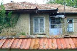 House with Large Garden for Renovation near Strazhitsa and Veliko Tarnovo