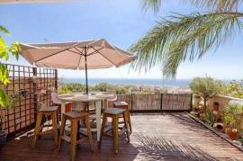 BEAUTIFUL APARTMENT SEA VIEWS