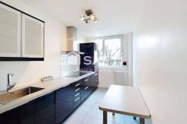 Appartement 4 pièces, 2 chambres, refait à neuf