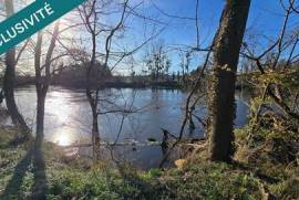 TERRAIN BORD DE VIENNE