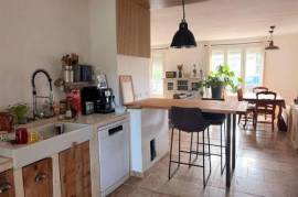 VOUS ACCORDEZ DE L IMPORTANCE A L'ECOLOGIE ET AU CONFORT DURABLE CETTE MAISON EST POUR VOUS !