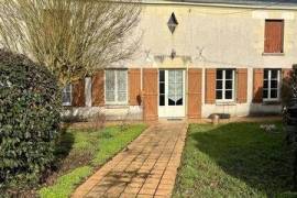 Maison à rénover entièrement.