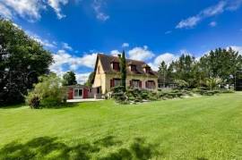 PERIGORD PROPRIETE RURALE 10 HA ETANG