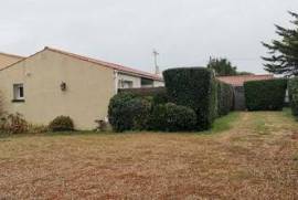 LES SABLES D'OLONNE, idéal investisseur. Ensemble immobilier de 4 logements T3.