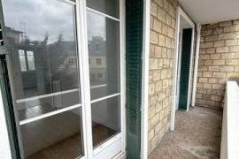 POISSY-Bord de Seine : F4 avec balcons, caves et parking