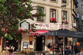 restaurant emplacement numéro 1