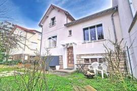 Rueil-Malmaison, maison familiale 5 chambres + studio indépendant
