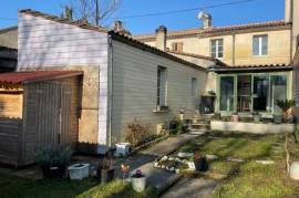 A Cognac, maison de charme 2 chambres et jardin