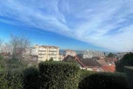 Appartement studio bien situé à rénover