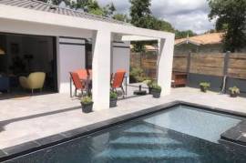Superbe maison moderne avec piscine