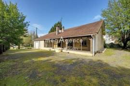 Maison familiale de plain-pied 130 m² – Jardin, véranda et potentiel d'agrandissement – Montendre (17130)