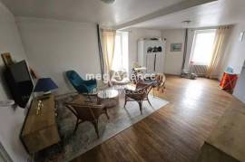 Appartement 3 chambres, grenier et jardin
