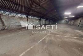 Hangar de 473m² - 30 places de parking couvertes