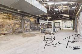 Immeuble avec espace garage et logements « Coeur de Bordeaux »