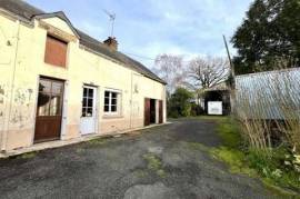 Maison à rénover avec 1 hectare de terrain