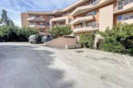 GARAGE FERMEE PROCHE INRAE