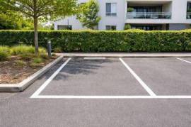 A Vendre place de parking extérieure residence le club 75 33700 Merignac